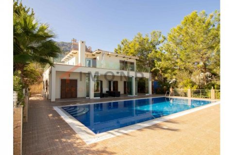 Продажа виллы  в Чаталкое, Гирне, Северный Кипр 4+1, 155м2, №192130 – фото 1