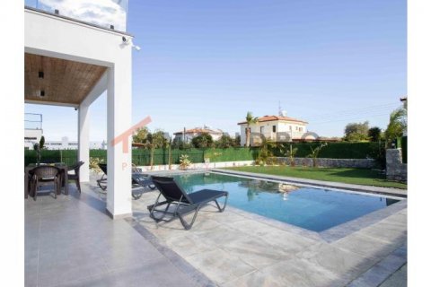 Продажа виллы  в Чаталкое, Гирне, Северный Кипр 4+1, 180м2, №192132 – фото 2