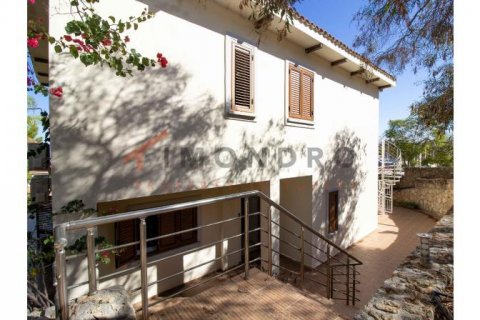 Продажа виллы  в Чаталкое, Гирне, Северный Кипр 4+1, 180м2, №192132 – фото 29