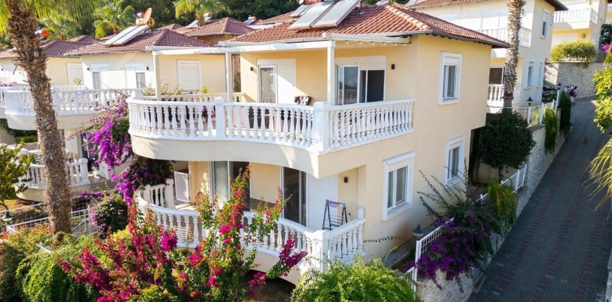 3+1 Villa  in Tepe, Alanya, Antalya, Türkei Nr. 191577