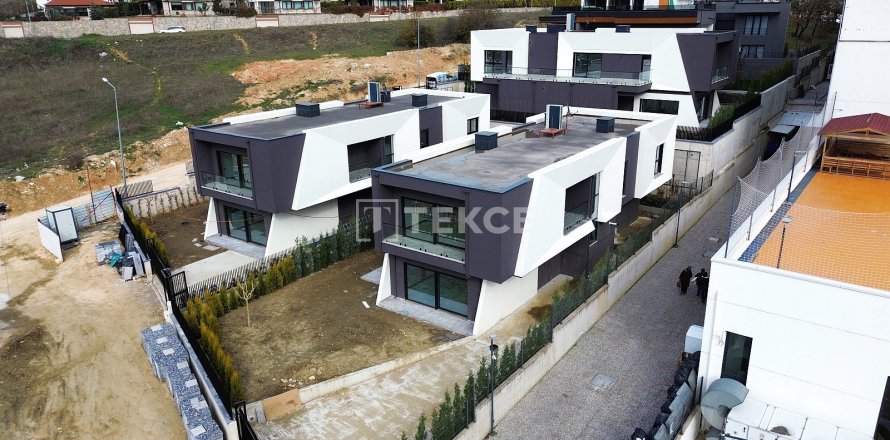 فيلا في  Bursa 5 غرفة نوم ، 391 متر مربع . ر قم 186716