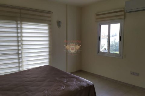 Продажа виллы  в Фамагусте, Северный Кипр 3+1, 224м2, №187752 – фото 5