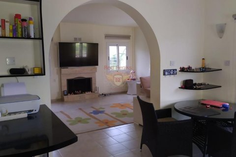 Продажа виллы  в Фамагусте, Северный Кипр 3+1, 224м2, №187752 – фото 13