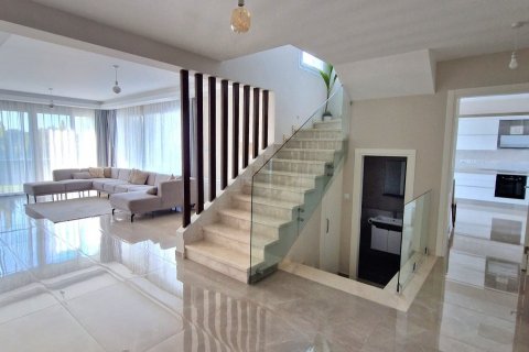 Villa for sale  in Girne, Northern Cyprus, 200m2, No. 211028 – photo 4