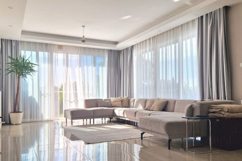 Villa for sale  in Girne, Northern Cyprus, 200m2, No. 211028 – photo 3