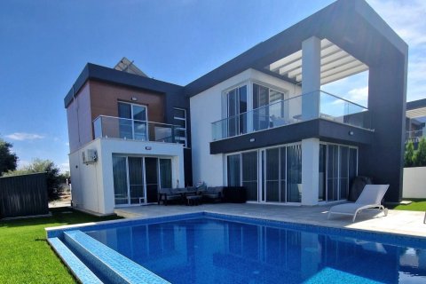 Villa for sale  in Girne, Northern Cyprus, 200m2, No. 211028 – photo 1