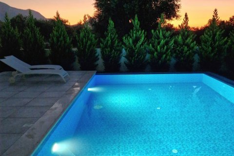 Villa for sale  in Girne, Northern Cyprus, 200m2, No. 211028 – photo 17