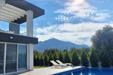 Villa for sale  in Girne, Northern Cyprus, 200m2, No. 211028 – photo 2