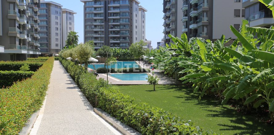 2+1 Apartment  in Antalya, Turkey No. 171630