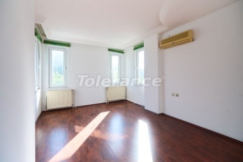 Продажа квартиры  в Анталье, Турция 3+1, 190м2, №193624 – фото 13