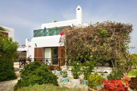 Продажа виллы  в Гирне, Северный Кипр 4+1, 154м2, №190709 – фото 1