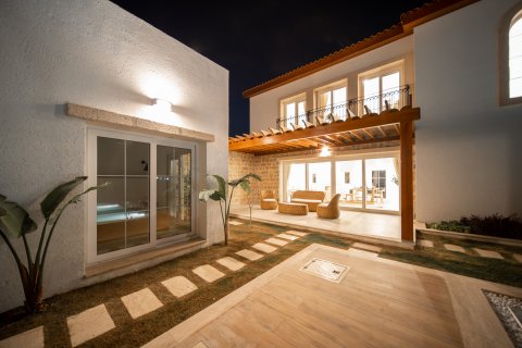 2+1 Villa  i Bodrum, Mugla, Tyrkiet Nr. 182115 - 2