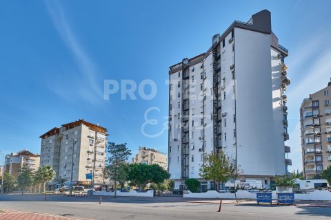 Продажа квартиры  в Коньяалты, Анталье, Турция 3 комн., 80м2, №192208 – фото 1