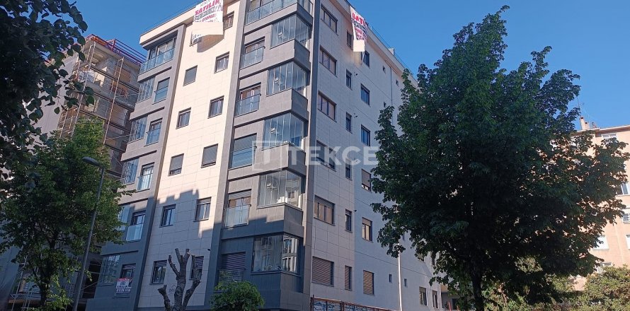 3+1 Apartment  in Istanbul, Turkey No. 176565