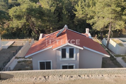 فيلا في  Fethiye 4 غرفة نوم ، 240 متر مربع . ر قم 182531 - 2