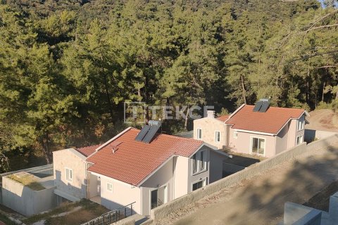 فيلا في  Fethiye 4 غرفة نوم ، 240 متر مربع . ر قم 182531 - 3