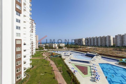 شقة في  Erdemli 2 غرفة نوم ، 111 متر مربع . ر قم 186903 - 4