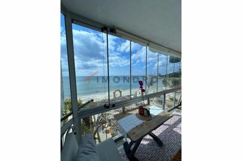 Продажа квартиры  в Бююкчекмедже, Стамбуле, Турция 1+3, 200м2, №190468 – фото 1