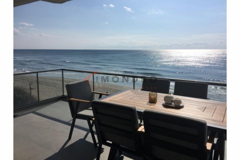 Продажа квартиры  в Бююкчекмедже, Стамбуле, Турция 3+1, 130м2, №190467 – фото 1