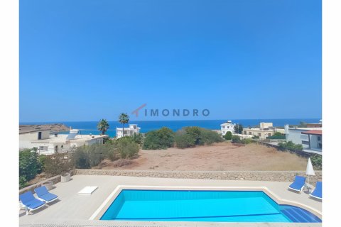 2+1 Villa  i Bahceli, Girne,  Nr. 177324 - 30