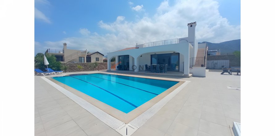 2+1 Villa  i Bahceli, Girne,  Nr. 177324