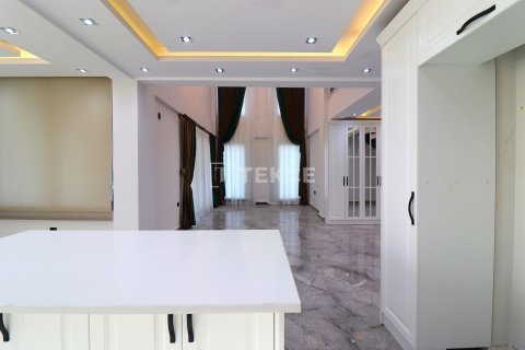 5+1 Villa  in Mezitli, Mersin, Türkei Nr. 194051 - 17