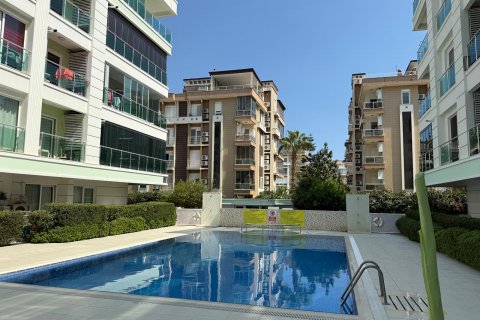 Продажа квартиры  в Анталье, Турция 1+1, 55м2, №189671 – фото 1