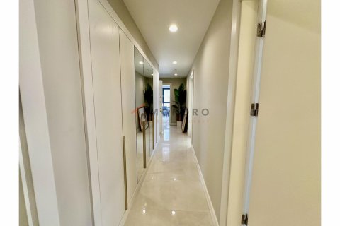 Apartment for sale  in Bagcilar, Istanbul, Turkey, 4 bedrooms, 197m2, No. 191666 – photo 15