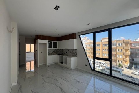 Продажа квартиры  в Аланье, Анталье, Турция 3 комн., 85м2, №186846 – фото 1