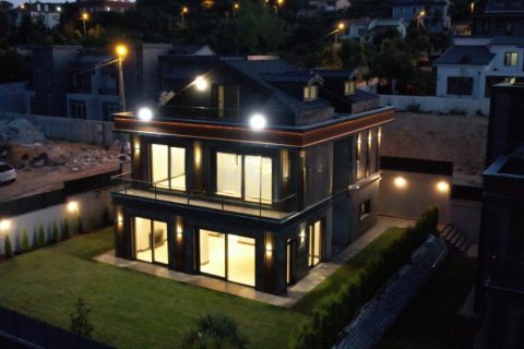 فيلا في  Istanbul 5 غرفة نوم ، 288 متر مربع . ر قم 184590 - 7
