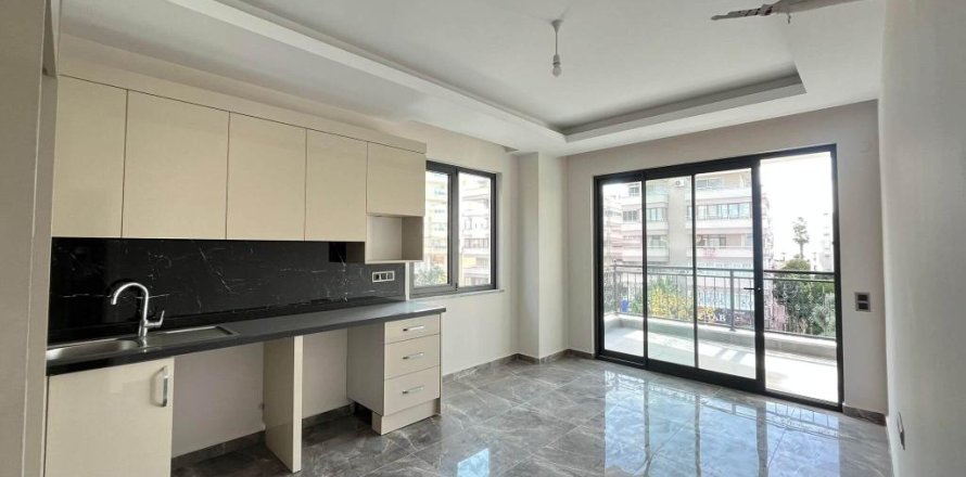 Квартира 3-х ком. в Махмутларе, Анталья, Турция №188102