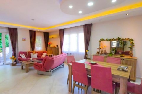 Продажа квартиры  в Оба, Анталье, Турция 4 комн., 150м2, №193284 – фото 1