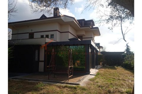 6+1 Villa  i Sariyer, Istanbul, Tyrkiet Nr. 184083 - 3