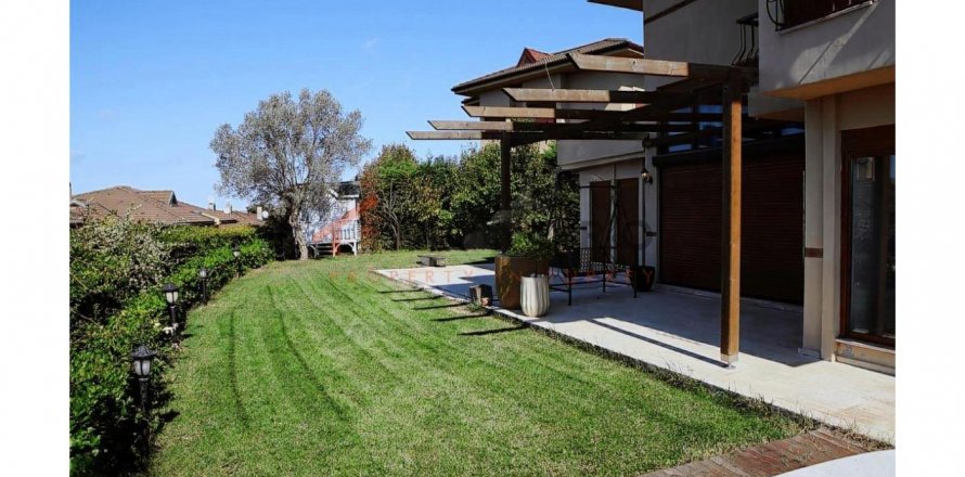 6+1 Villa i Sariyer, Istanbul, Tyrkiet Nr. 184083