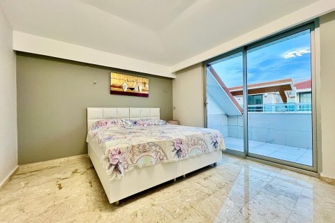 Продажа квартиры  в Аланье, Анталье, Турция 2+1, 140м2, №185890 – фото 17