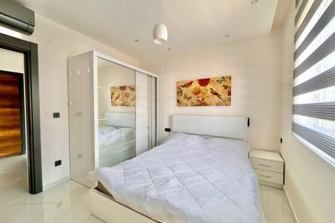 Apartment for sale  in Alanya, Antalya, Turkey, 1 bedroom, No. 185840 – photo 1