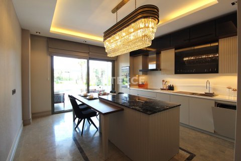 Villa for sale in Bueyuekcekmece, Istanbul, Turkey, 7 bedrooms, 503m2, No. 167765 – photo 11