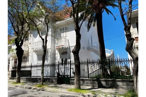 12+5 Villa  in Adalar, Istanbul, Türkei Nr. 175992 - 12