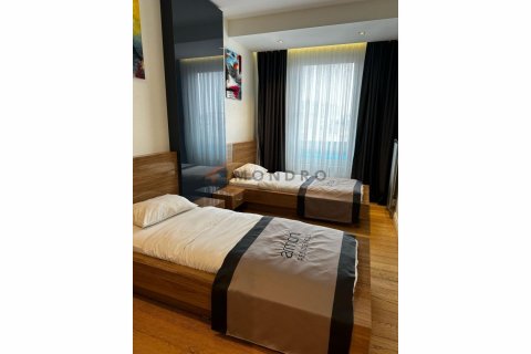 2+1 Wohnung  in Besiktas, Istanbul, Türkei Nr. 193548 - 12