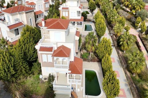 Продажа квартиры  в Аланье, Анталье, Турция 5 комн., 280м2, №192639 – фото 1