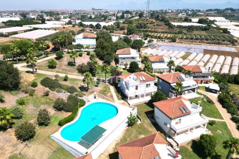 Villa for sale  in Serik, Antalya, Turkey, 4 bedrooms, 235m2, No. 175738 – photo 1