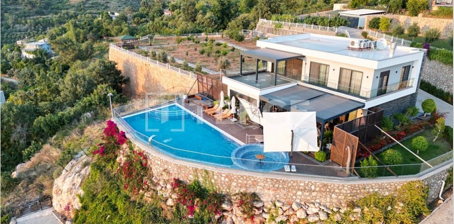 5+1 Villa  i Alanya, Antalya, Tyrkiet Nr. 193888