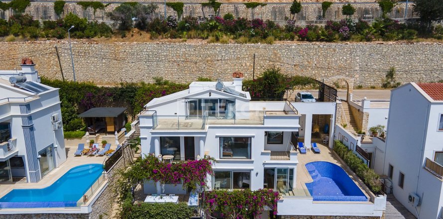 ویلا در  Kas ، ترکیه 5 خوابه ، 260 متر مربع.  شماره 193895