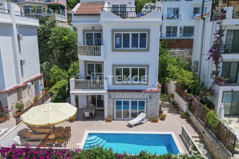 4+1 Villa  i Kas, Antalya, Tyrkiet Nr. 193894 - 2