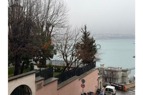 2+1 Lägenhet  i Beyoglu, Istanbul, istanbul, Turkiet Nr. 185683 - 1