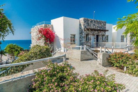 Apartment for sale  in Girne, Northern Cyprus, 2 bedrooms, 66m2, No. 187603 – photo 1