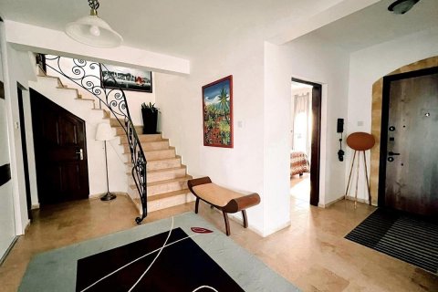 Продажа виллы  в Гирне, Северный Кипр 3+1, 180м2, №190985 – фото 2