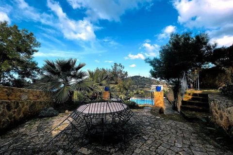 Продажа виллы  в Гирне, Северный Кипр 3+1, 180м2, №190985 – фото 9