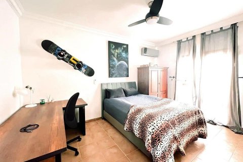 Продажа виллы  в Гирне, Северный Кипр 3+1, 180м2, №190985 – фото 8