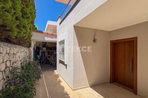 Продажа виллы  в Чешме, Измире, Турция 4+1, 140м2, №192967 – фото 11